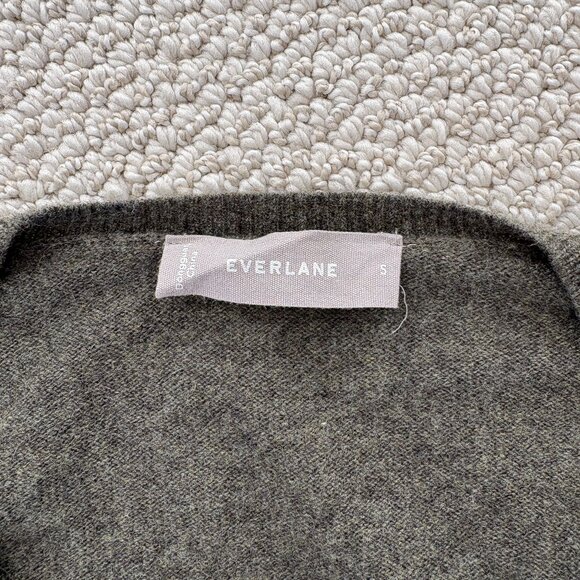 Everlane Cashmere V-neck sweater - Picture 7 of 7